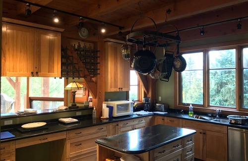 East Kootenay Ski Chalet | Luxury Timber Frame Chalet, Fernie Alpine Resort, Ski in/Out