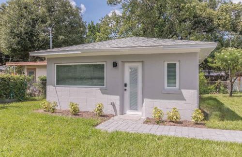 College Park House | Luxury Tiny Home 2 Miles from Downtown Orlando