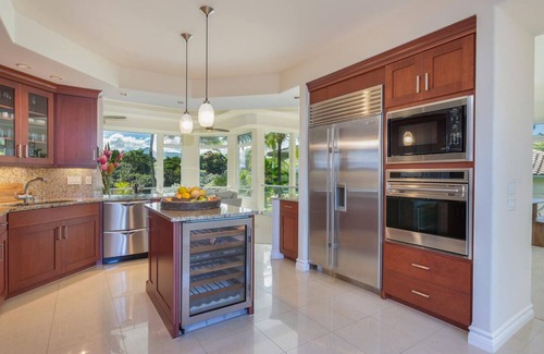 Kaiulani Condo | Luxury Townhome w/ Resort Pool/Spa, AC & Mountain Views: Kai Naia Hale