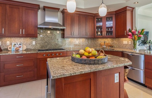 Kaiulani Condo | Luxury Townhome w/ Resort Pool/Spa, AC & Mountain Views: Kai Naia Hale