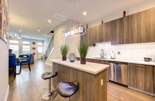 Northside House | Luxury Townhouse in Greater Fifth Ward!