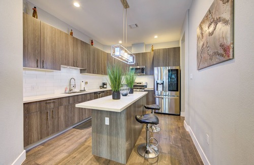 Northside House | Luxury Townhouse in Greater Fifth Ward!