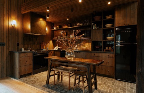 Columbia Falls House | Luxury Treehouse Retreat Near Glacier Park