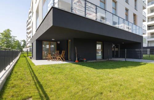 Katowice Apartment | Luxury Two Bedroom Apartment with Terrace and Garage by Renters Prestige