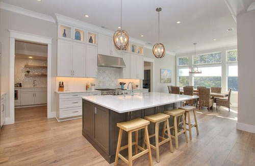 Oceanside House | Luxury Vacation Rental, Oceanside 4th Row with Private Pool and Spa