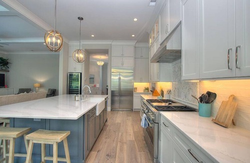 Oceanside House | Luxury Vacation Rental, Oceanside 4th Row with Private Pool and Spa