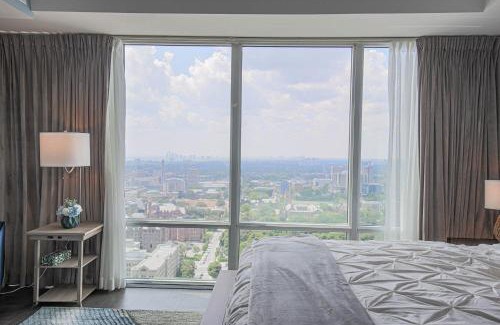 Bay Cloverhill Apartment | Luxury view in Toronto Downtown 3 Bedroom 2.5 Bathroom 1 Parking