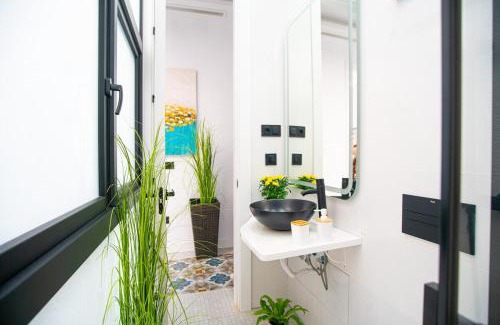 Centro Apartment | Luxury Views Plaza Constitución - Executive Malaga Center