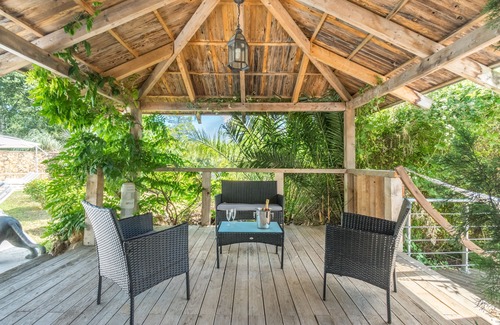 Saint-Paul-en-Foret Villa | Luxury villa with heated pool, gym, pool table, table tennis, boules, fab views.