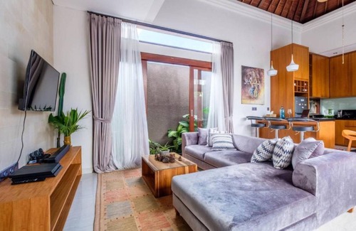 Taman Griya Villa | Luxury Villa 3 BR Private Pool #B1