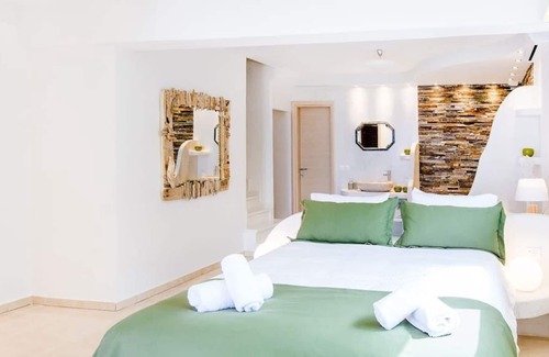 Kokkini Chani Villa | Luxury Villa Bella Elena by Estia
