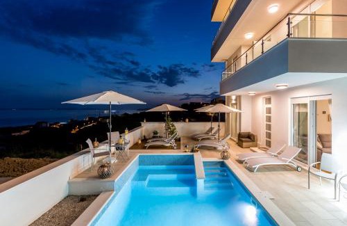 Znjan Apartment | Luxury Villa Bello Horizonte with swimming pool