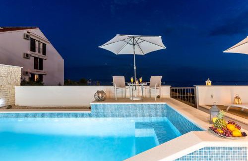 Znjan Apartment | Luxury Villa Bello Horizonte with swimming pool