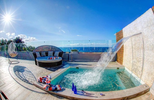 Neromilos Villa | Luxury Villa Cavo Mare Thalassa with private pool & jacuzzi