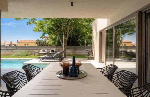 Novigrad Villa | Luxury Villa Lipa Tree with pool in Novigrad