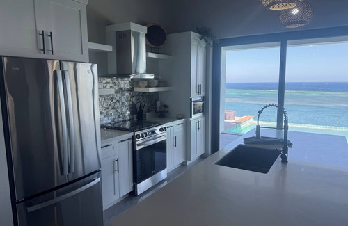 Diamond Rock Villa | Luxury villa located directly on the Caribbean Sea with large infinity pool