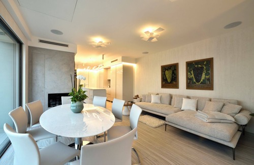 Lavina Villa | Luxury Villa On the sea