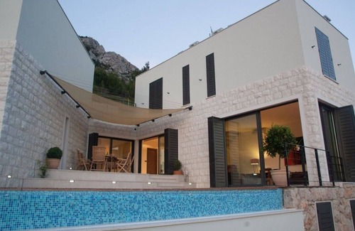 Mimice Villa | Luxury Villa Royal Residence Mimice with private pool and sea view in Mimice - Omis