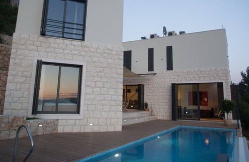 Mimice Villa | Luxury Villa Royal Residence Mimice with private pool and sea view in Mimice - Omis