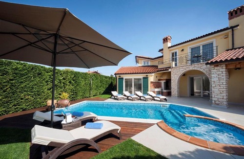 Labinci Villa | Luxury Villa S Domenica near Poreč with Pool, Wine Cellar and Billiard