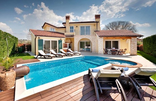 Labinci Villa | Luxury Villa S Domenica near Poreč with Pool, Wine Cellar and Billiard