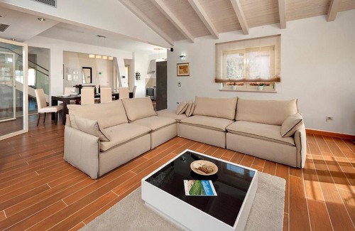Labinci Villa | Luxury Villa S Domenica near Poreč with Pool, Wine Cellar and Billiard