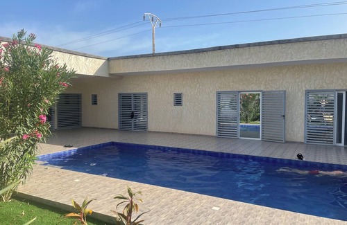 Ngaring Villa | Luxury villa with private pool and staff close to the beach and Saly