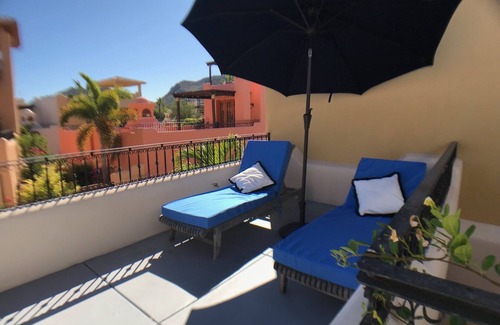 Nopolo House | Luxury Villa, steps from beach