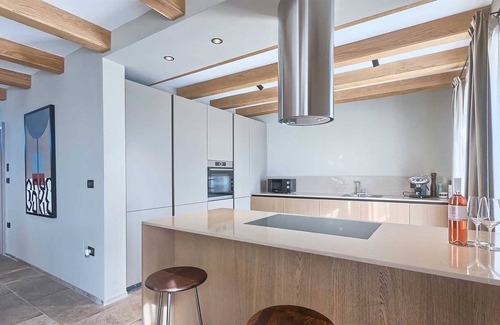 Finida Villa | Luxury villa with a sauna, home cinema and a gym