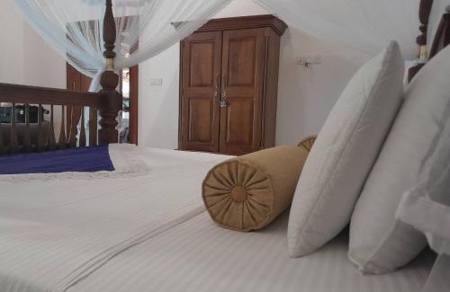 Hettimulla Hotel | Luxury Villa with BB Free WI-FI