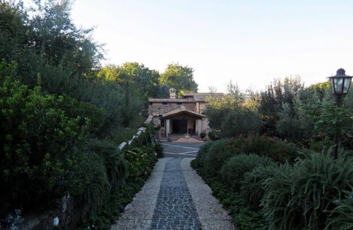 Campagnano di Roma Villa | Luxury Villa With Pool Near Rome