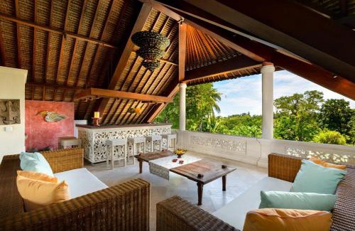 Suraberata Villa | Luxury Villa with Pool, Yoga, Jungle activities & Surf near Balian Beach