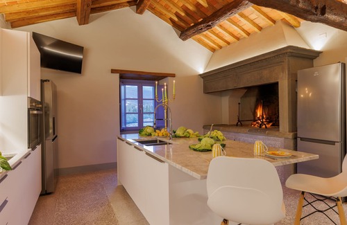Cortona Villa | Luxury Villa with private SPA and beautful swimming poo