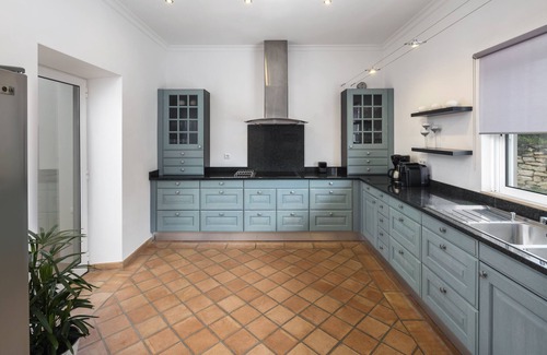Boliqueime Villa | Luxury Villa with Private Pool, Games Room and Gym. 15 mins drive to the Beach!