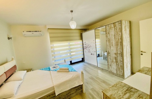 Kadnlar Denizi Mahallesi Villa | Luxury Villa with private pool '' Flamingo 7'' !! Near the beach!Private parking
