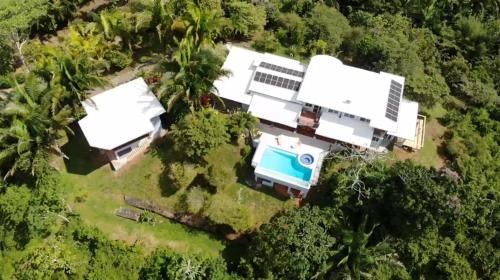 Quepos Villa | Luxury Villa with Separate Guest house and 360view