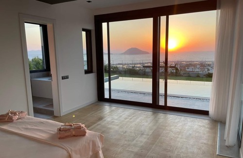 Turgutreis Villa | Luxury Villa with Stunning Sea View and Spectacular Sunsets