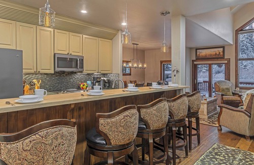 Peak 8 House | Luxury w/Mountain Views + Ski-in/Ski-out - Pines 75 Townhome