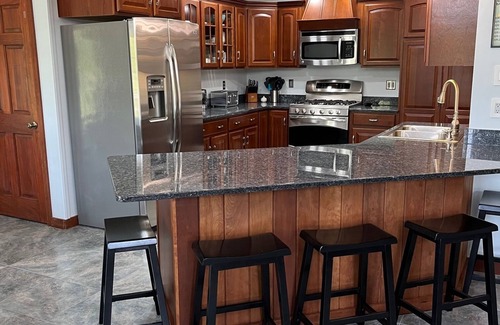 Alexandria Bay House | Luxury Waterfront Cottage 1000 Islands 6 BR, 4.5 Baths Book your 2025 vacation!