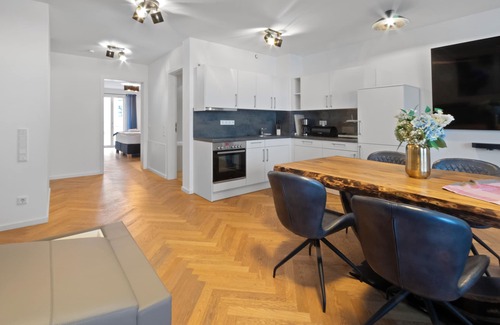 Innere Neustadt Apartment | Luxus im Zentrum für 6 Pers.! 3 Zi., Balkon, Wlan