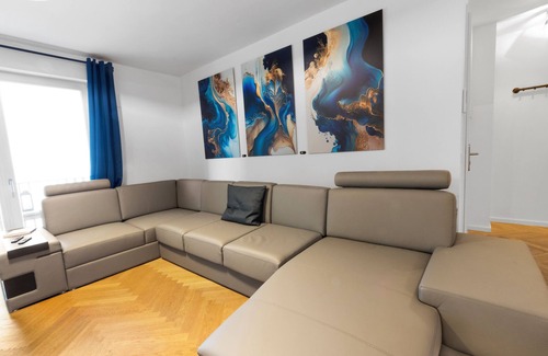 Innere Neustadt Apartment | Luxus im Zentrum für 6 Pers.! 3 Zi., Balkon, Wlan
