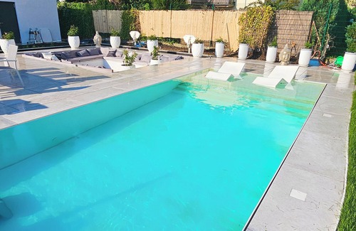 Obersendling Apartment | Luxus Neubau 170m2 Loft mit Pool Garten