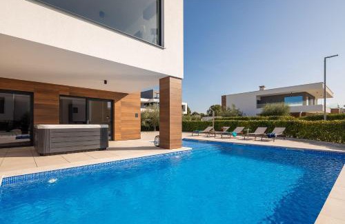Vodnjan House | Luxusvilla mit Privatpool, Jacuzzi, Sauna, Meerblick