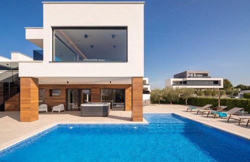 Vodnjan House | Luxusvilla mit Privatpool, Jacuzzi, Sauna, Meerblick