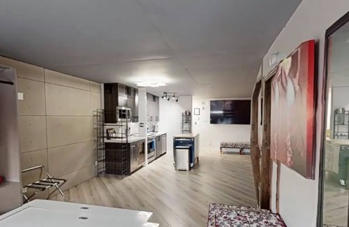 Las Vegas Strip Resort | LVStripHouse Condos Sleeps up to 14