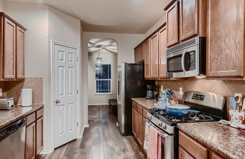 San Antonio Villa | Lxry 4 BR, Heated Pool/Spa, Large Game Room, near Seaworld/Six Flags (St1)