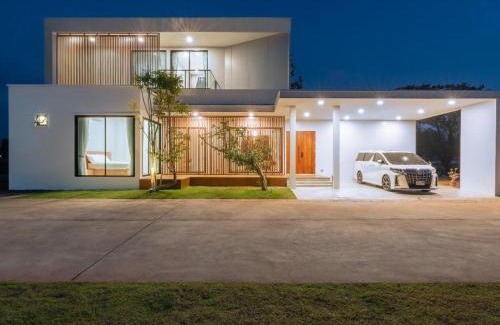 Nong Khai Villa | Lyntara บ้านพูลวิลล่าหนองคาย