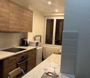 Richard Vitton - Chambovet Apartment | Lyon 3eme
