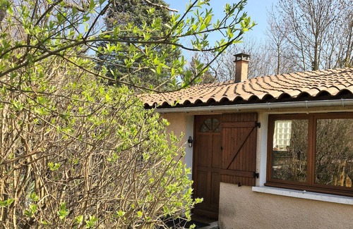 Saint-Genis-les-Ollieres House | Lyon Métrop, at the foot of the Mts du Lyonnais, the Platte for 4 people