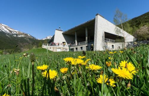 Alt Aneu Hostel | MónNatura Pirineus